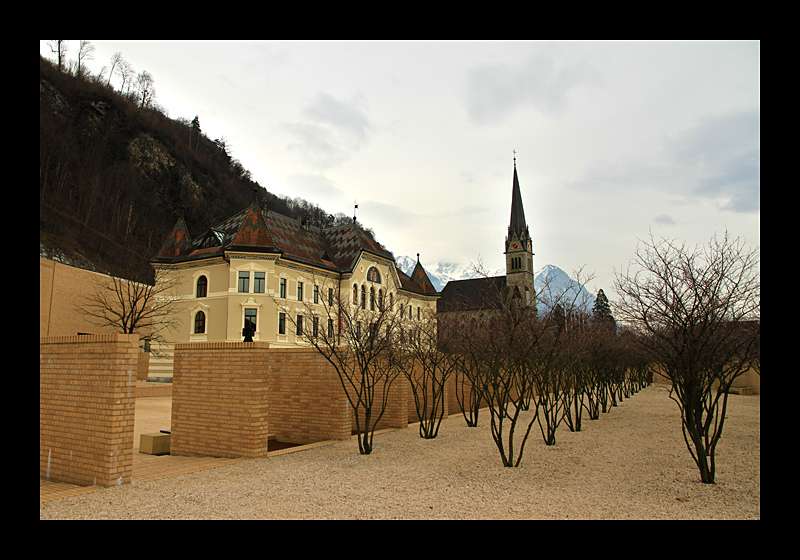 Am Landtag (Liechtenstein - Canon EOS 7D)