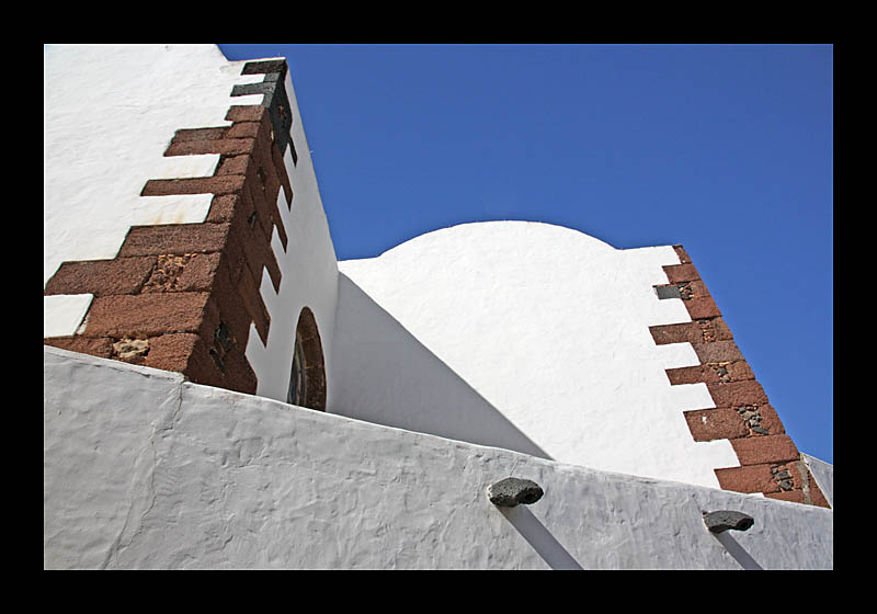 Weiß muss die Mauer sein (Teguise, Lanzarote - Canon EOS 1000D)