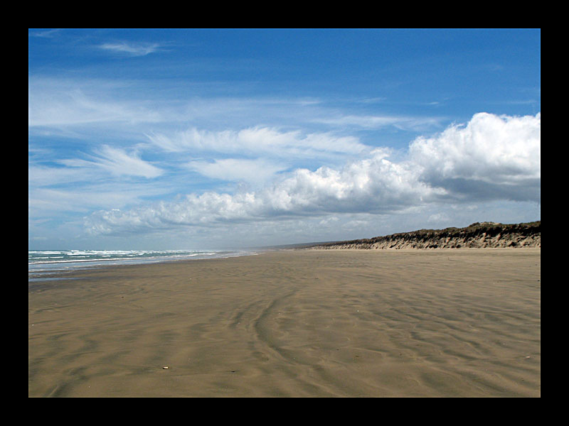 Wolkenband (90 Mile Beach - Canon PowerShot A 640)