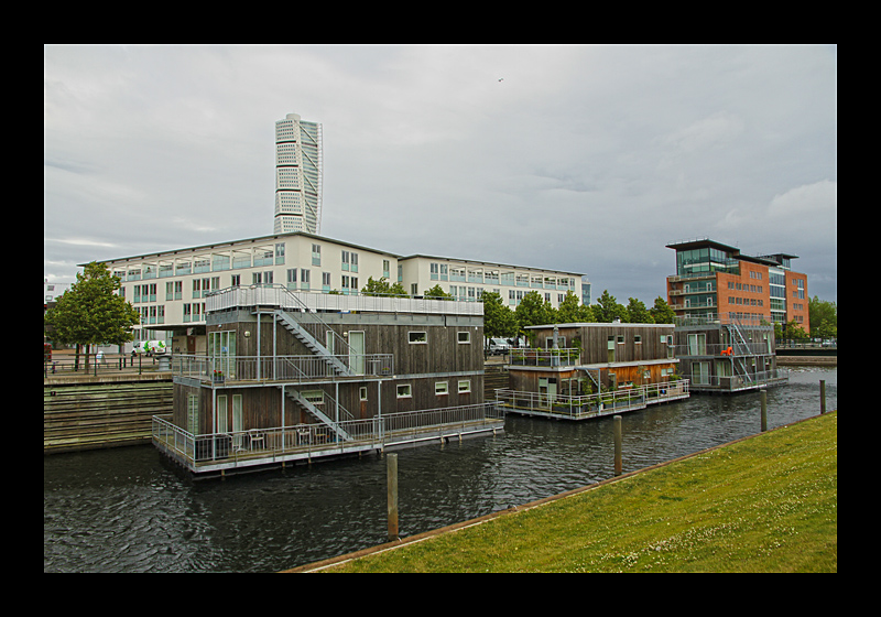 Hausboote und Drehturm (Malmö, Schweden - Canon EOS 7D)